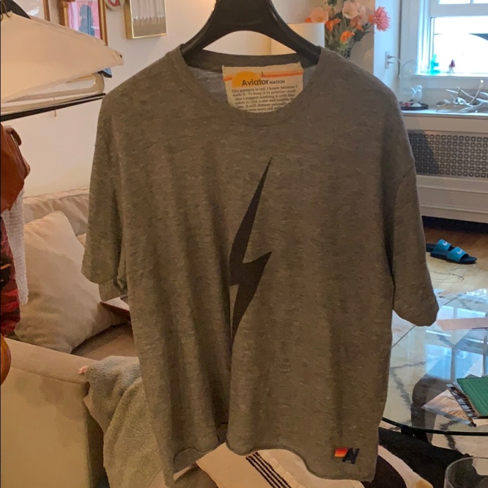 Lightening bolt grey tee